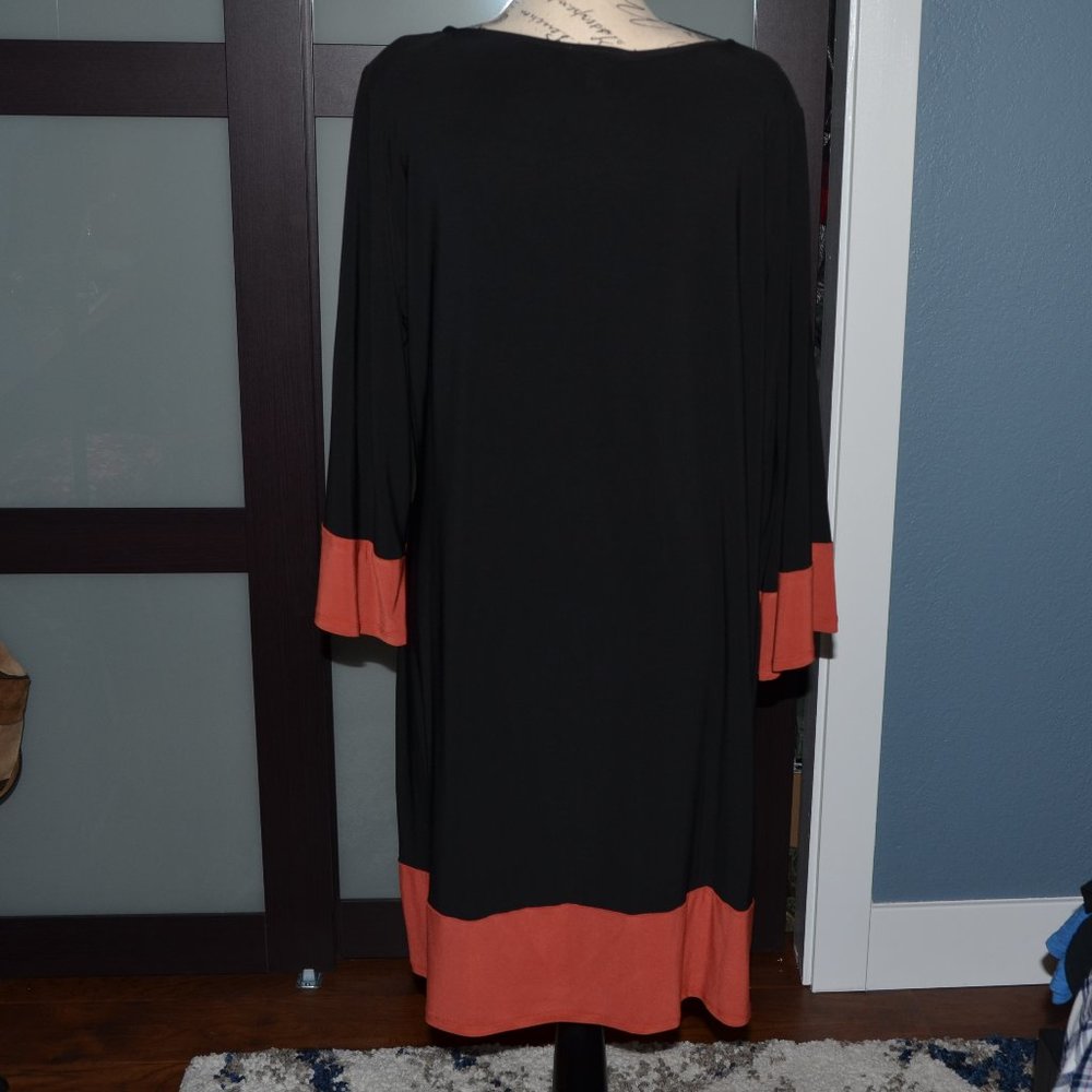 Dress - Picture 2 of 6